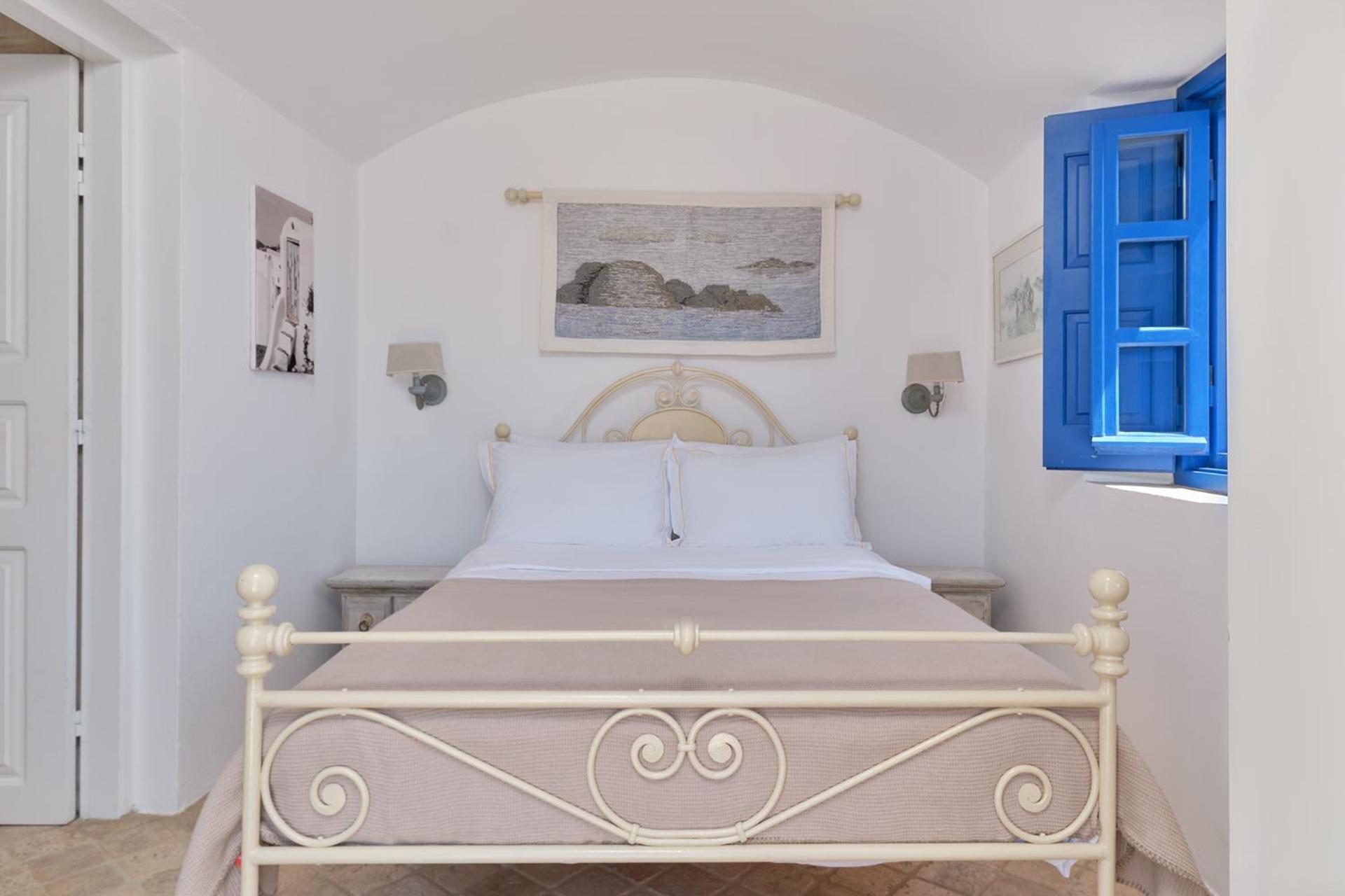 Ilivatos - Elegant Villa On The Caldera'S Edge Oia  Ngoại thất bức ảnh