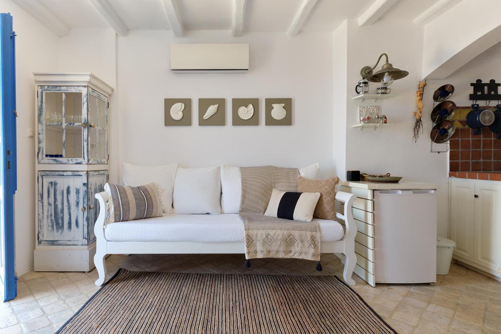 Ilivatos - Elegant Villa On The Caldera'S Edge Oia  Ngoại thất bức ảnh