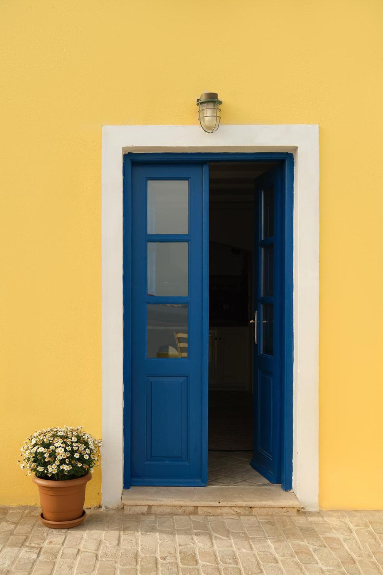 Ilivatos - Elegant Villa On The Caldera'S Edge Oia  Ngoại thất bức ảnh