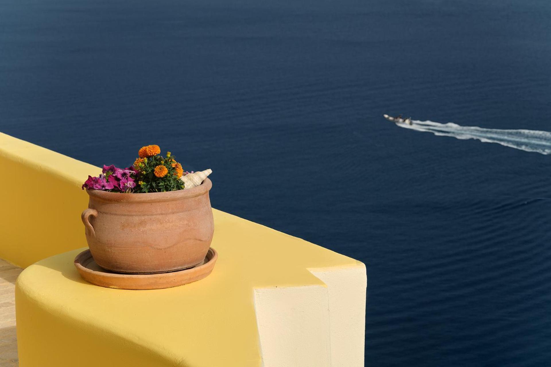 Ilivatos - Elegant Villa On The Caldera'S Edge Oia  Ngoại thất bức ảnh