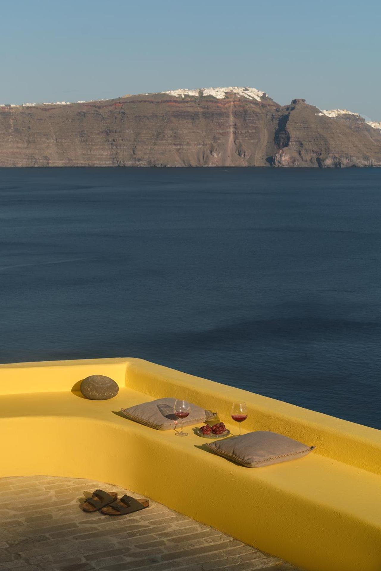 Ilivatos - Elegant Villa On The Caldera'S Edge Oia  Ngoại thất bức ảnh