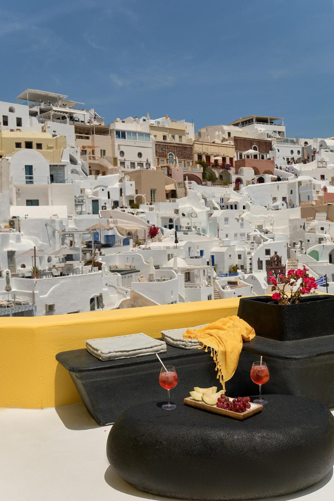 Ilivatos - Elegant Villa On The Caldera'S Edge Oia  Ngoại thất bức ảnh
