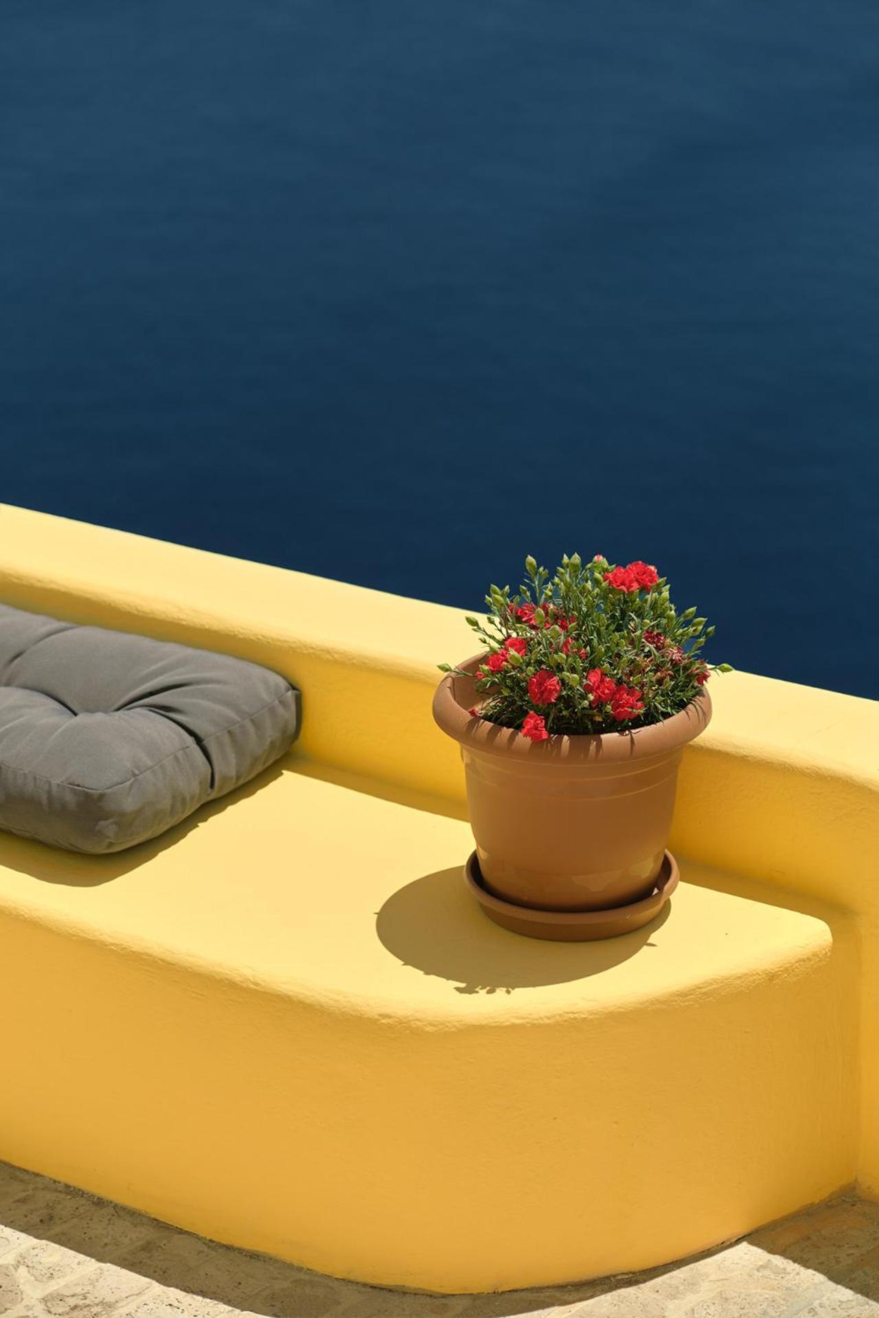 Ilivatos - Elegant Villa On The Caldera'S Edge Oia  Ngoại thất bức ảnh